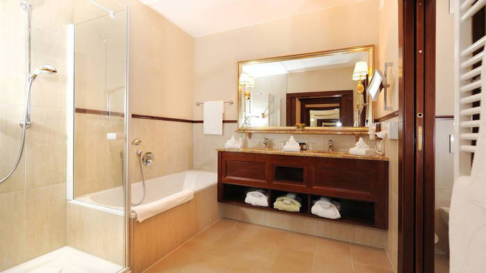 ***** Grandhotel Lienz 9900 Lienz Lienzer Dolomitenin
